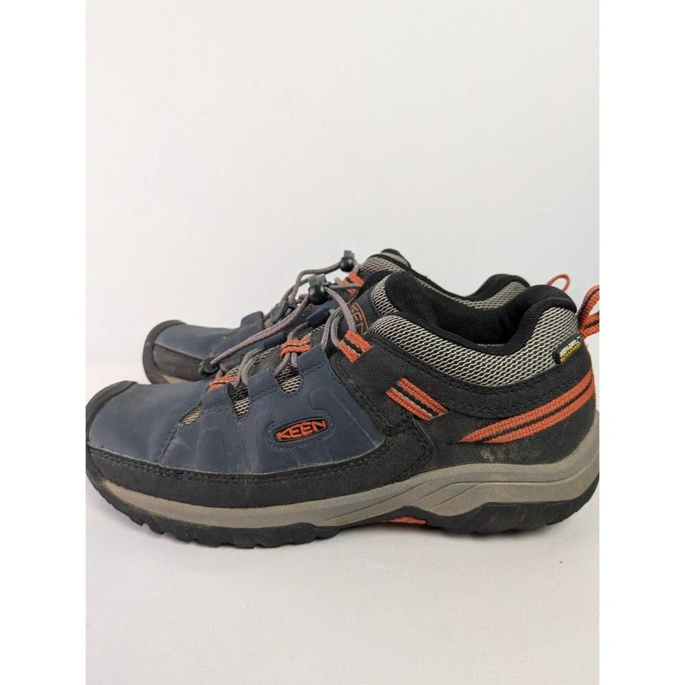 Keen Boys Sz 5 Targhee Hiking Trail Shoes Waterproof Bungee Pull Active Sneakers